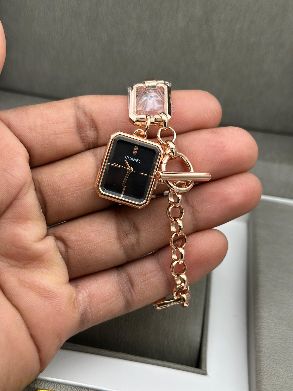 CHANEL PARIS (ROSEGOLD)