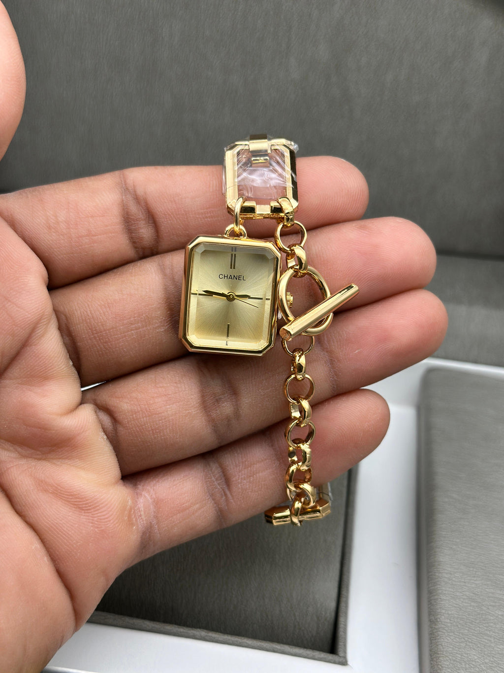 CHANEL PARIS (GOLD)