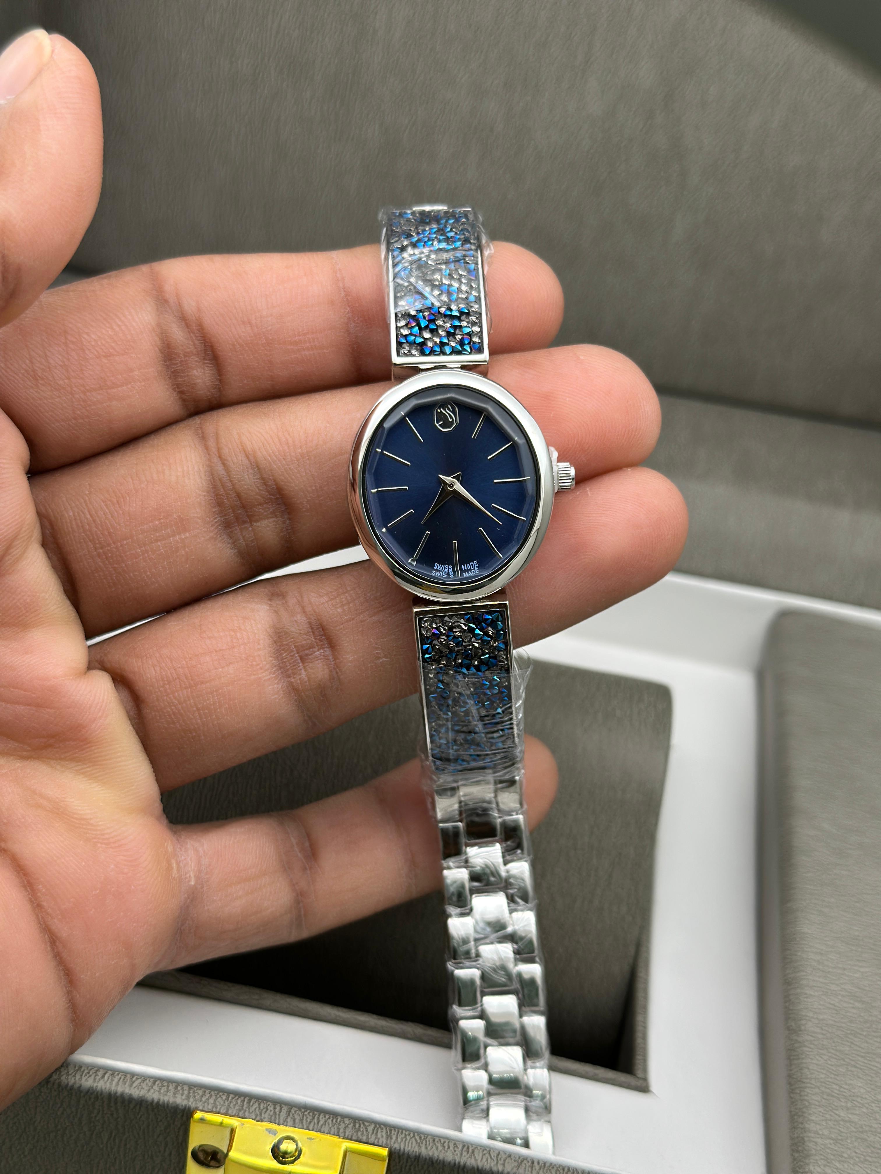 Crystal Rock oval watch, Swiss Made, Crystal bracelet (Silver)
